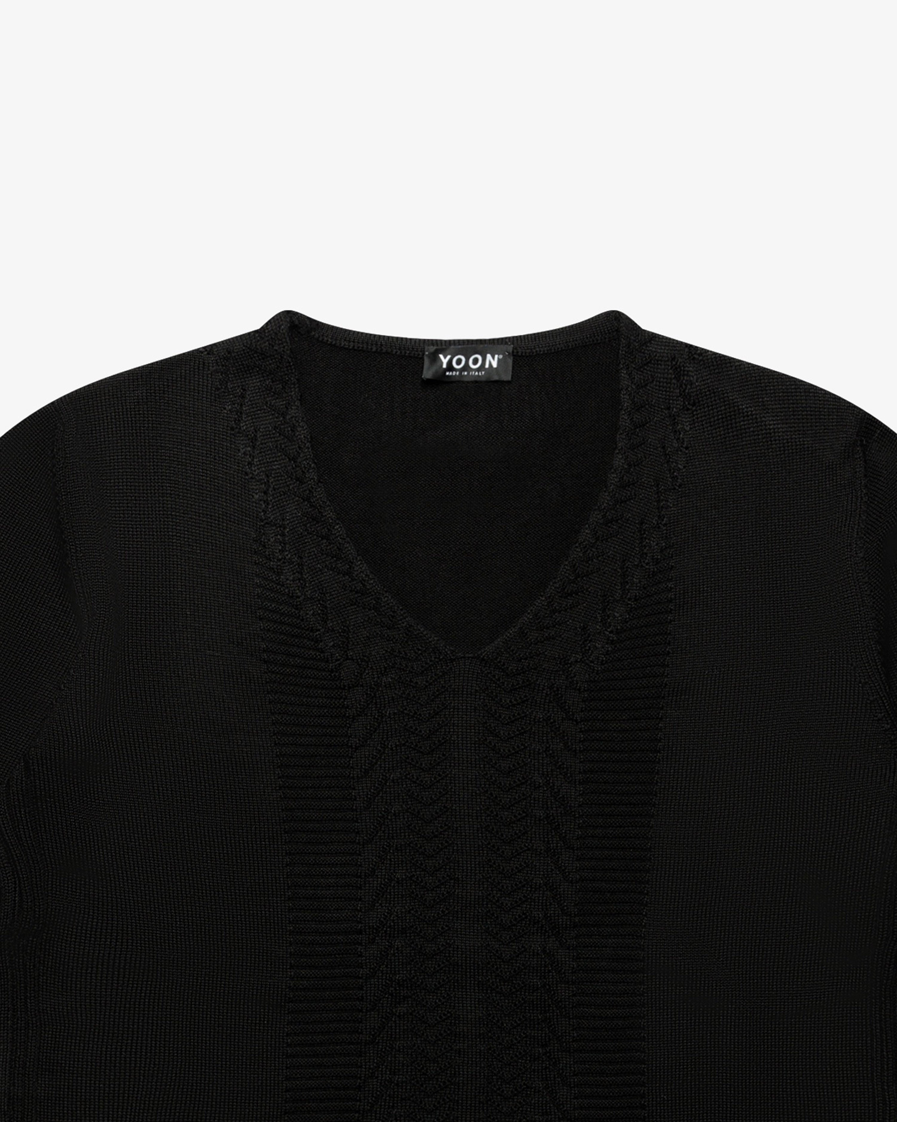 Maglione con scollo a v nero