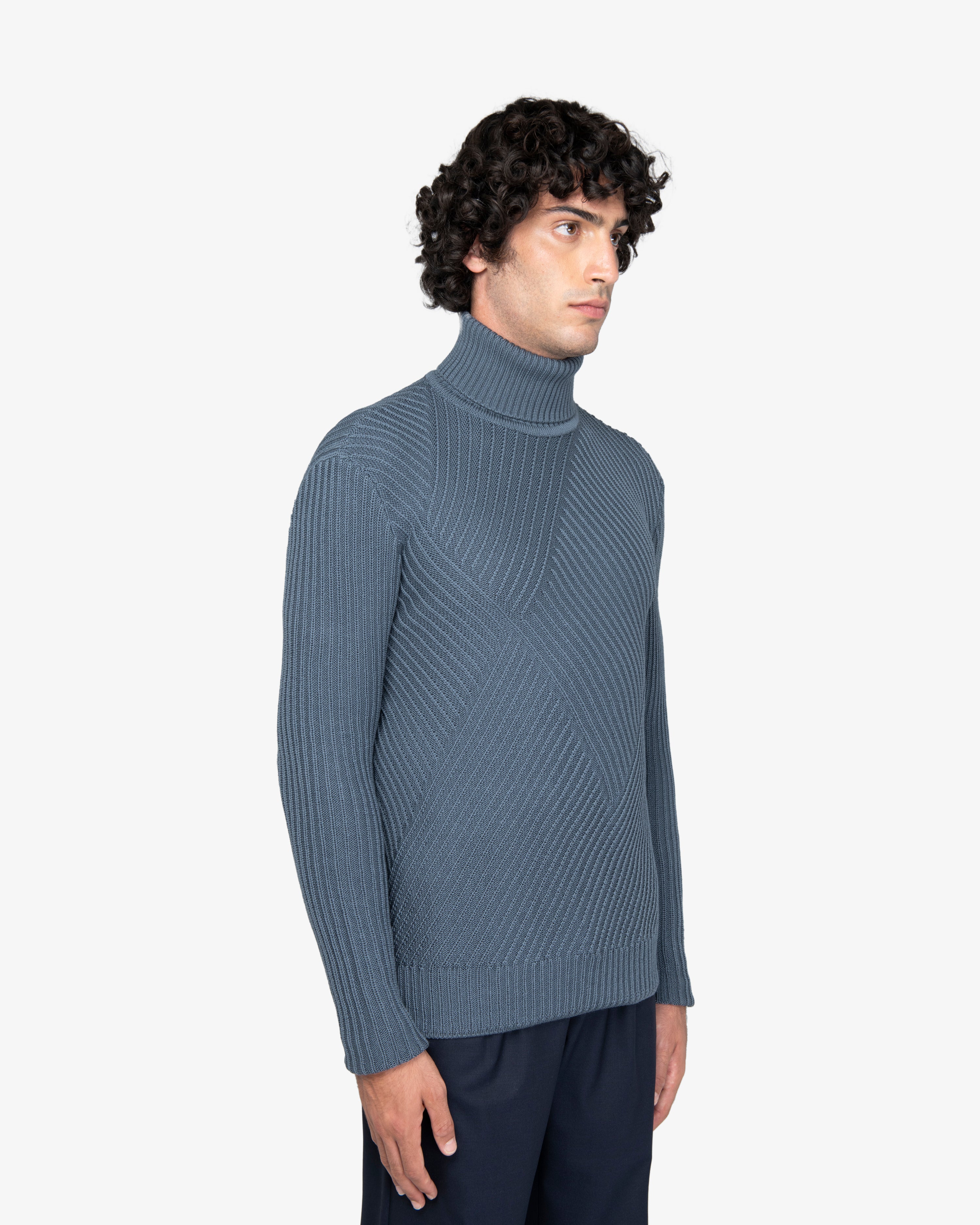 Maglione dolcevita a links grigio piombo
