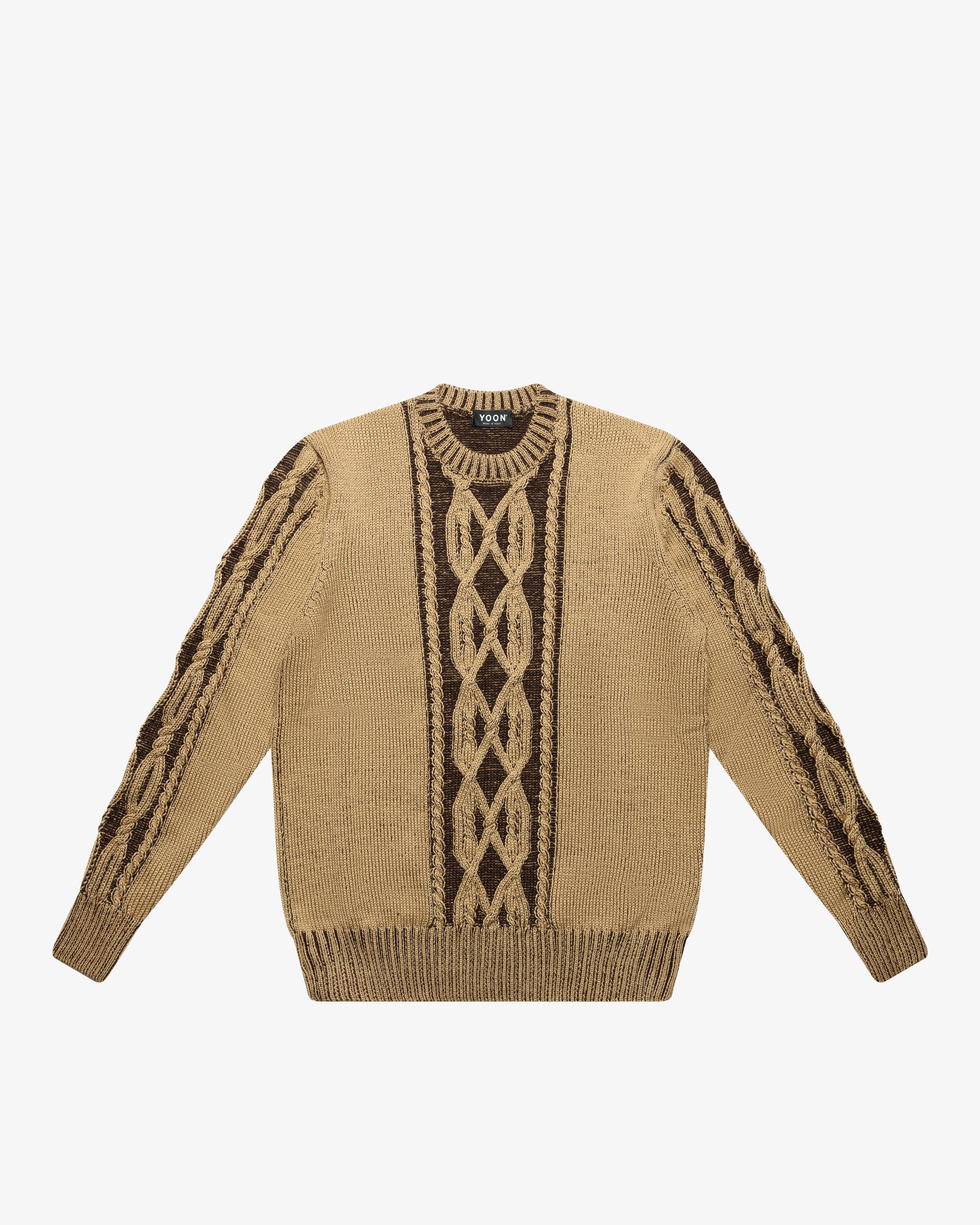Maglione girocollo a trecce cammello